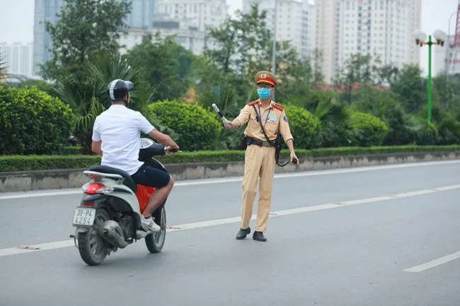 Nằm mơ bị công an bắt là điềm gì? Đánh số nào?