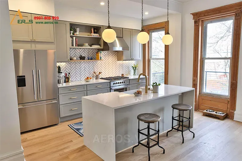 Tủ bếp chữ I màu trắng có đảo bếp mang lại không gian tinh tế cho căn bếp - có nên làm trên tủ bếp trên không?