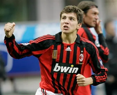 Top 10 Cầu thủ trẻ triển vọng của bóng đá Italia hiện tại